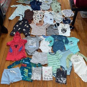 Large bundle of baby boys 5lbs box clothing mixed sizes 0-12 months preowned